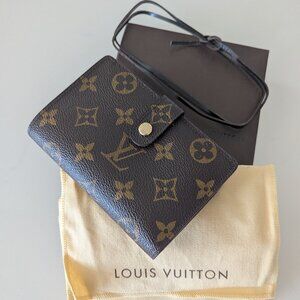 Louis Vuitton wallet in Classic Monogram